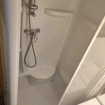 Hi *