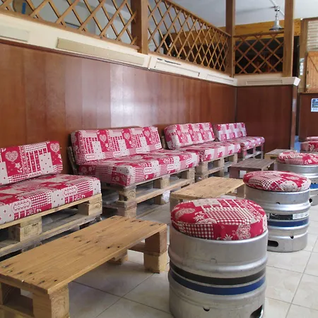 Hi بيت شباب شاروس